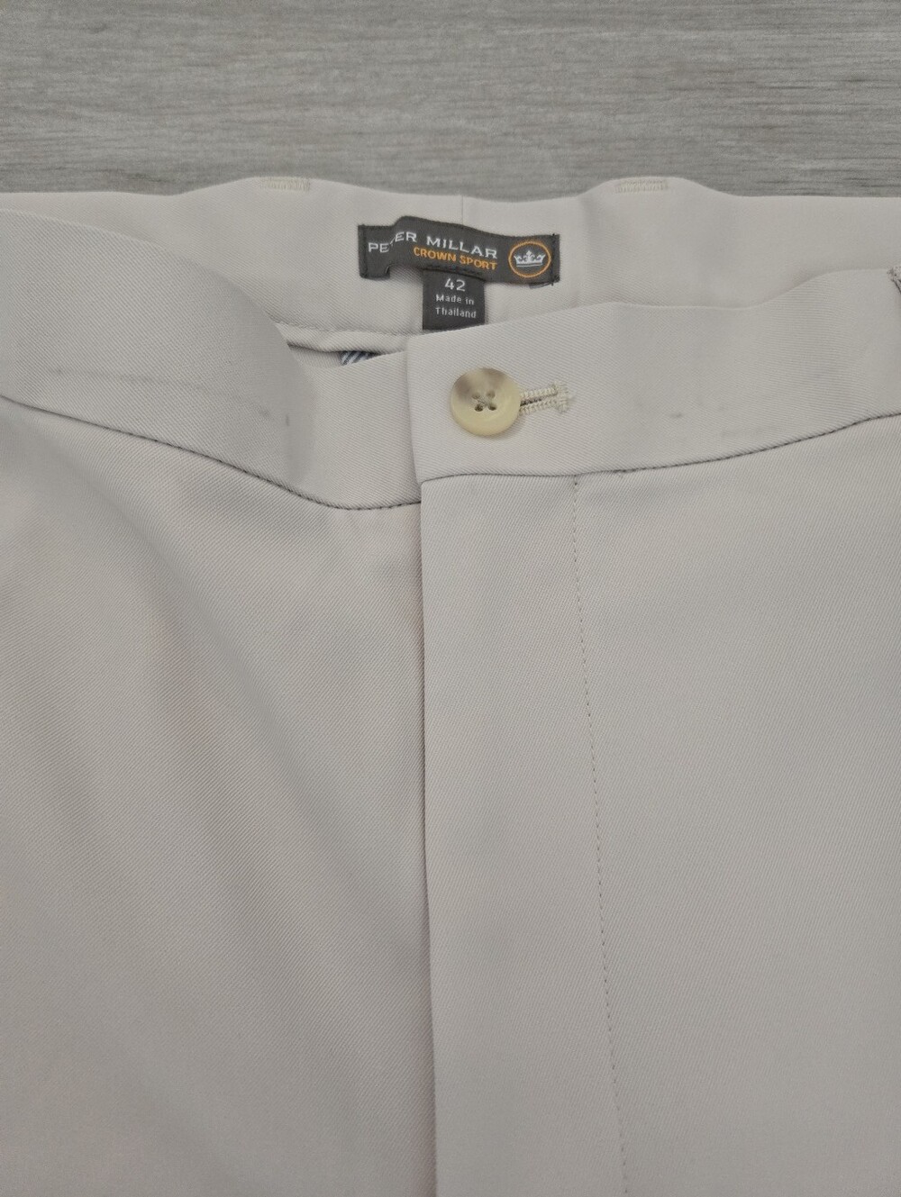 Peter Millar Crown Sport Performance Golf Shorts Men's Size 42 Light Beige
